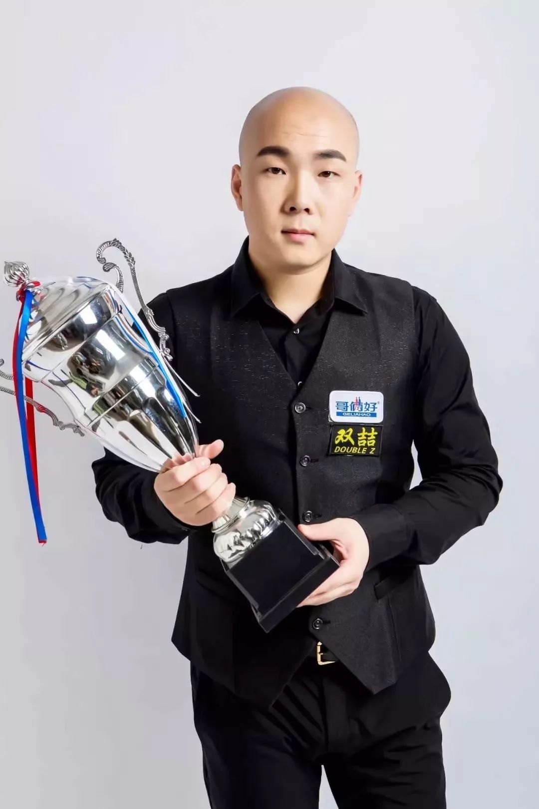 队纷纷全力 队纷纷全力